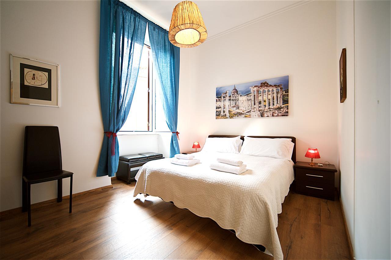 Vetrina Holidays Apartment Navona Roma Exterior foto